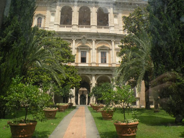  Le Palais Farnèse
